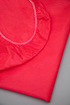 Чехол на кушетку спанбонд (90 х 200 см, 20 г/м2), цвет малина (1 шт.)